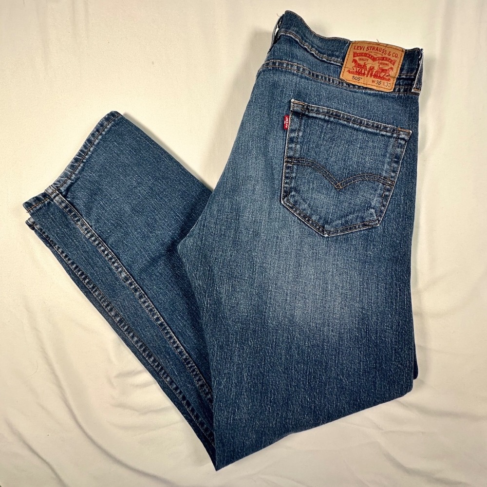Levis 505 Regular Fit Jeans Mens 36x30 Medium Wash Denim Straight Leg Blue Pants